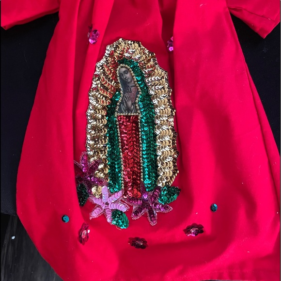 Dresses - Picture 2 of 6